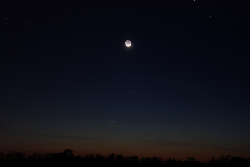 moon_pleiades_mercury